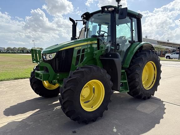Image of John Deere 6120M equipment image 1