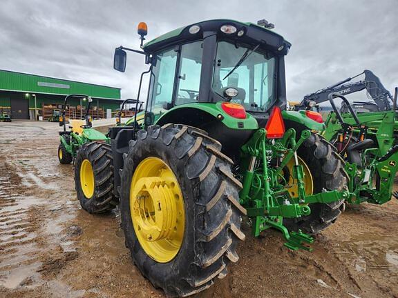 Image of John Deere 6120M equipment image 4