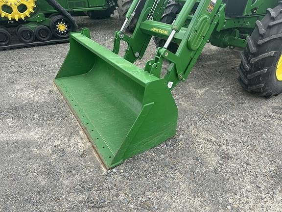 Image of John Deere 6120M equipment image 2