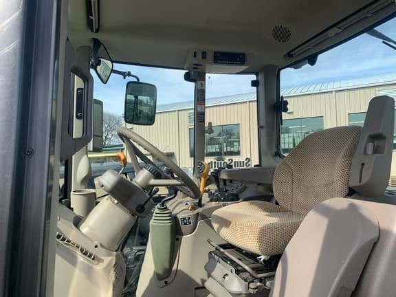 Image of John Deere 6120M equipment image 4