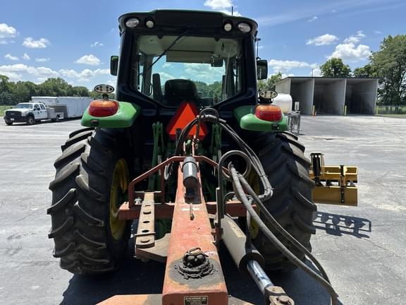 Image of John Deere 6120M equipment image 3