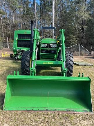 Image of John Deere 6120M equipment image 2
