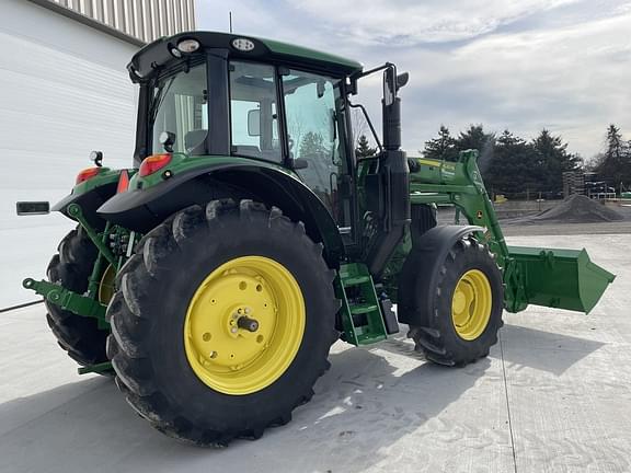 Image of John Deere 6120M equipment image 2