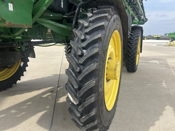 Image of John Deere 612R equipment image 4