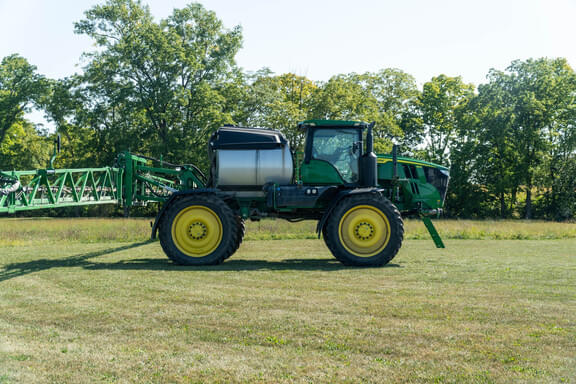 Image of John Deere 612R equipment image 4
