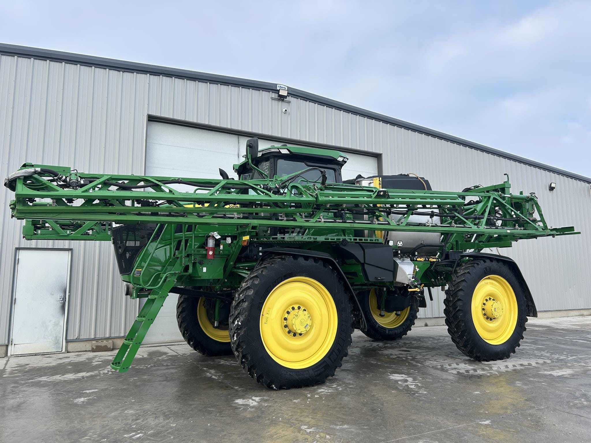 2023 John Deere 612R Equipment Image0