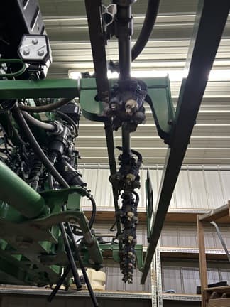 Image of John Deere 612R equipment image 4