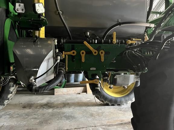 Image of John Deere 612R equipment image 4