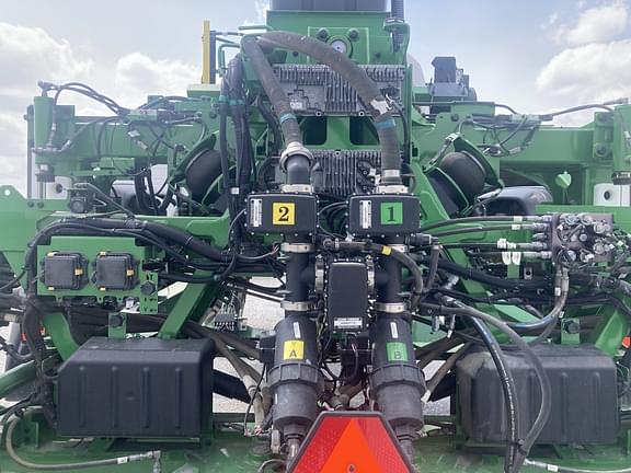 Image of John Deere 612R equipment image 4