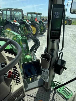 Image of John Deere 6130M equipment image 4