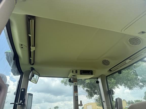 Image of John Deere 6130M equipment image 2