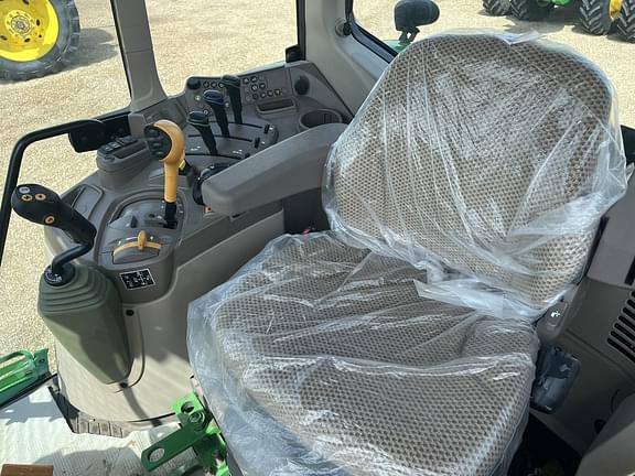 Image of John Deere 6130M equipment image 3