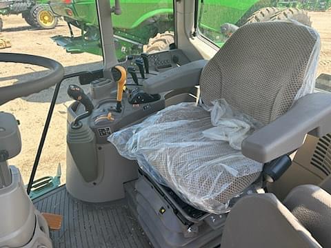 Image of John Deere 6130M equipment image 4