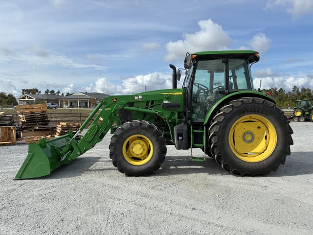 Image of John Deere 6135E equipment image 1