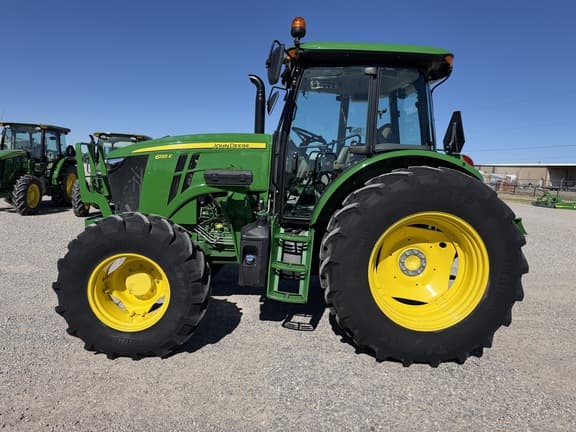 Image of John Deere 6135E equipment image 1