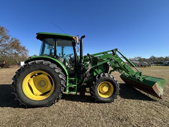 Image of John Deere 6135E Primary image