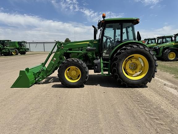 Image of John Deere 6135E equipment image 4