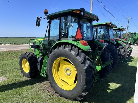 Image of John Deere 6135E equipment image 1