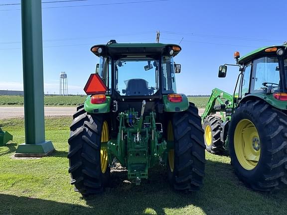 Image of John Deere 6135E equipment image 2