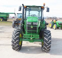 Main image John Deere 6135E 4