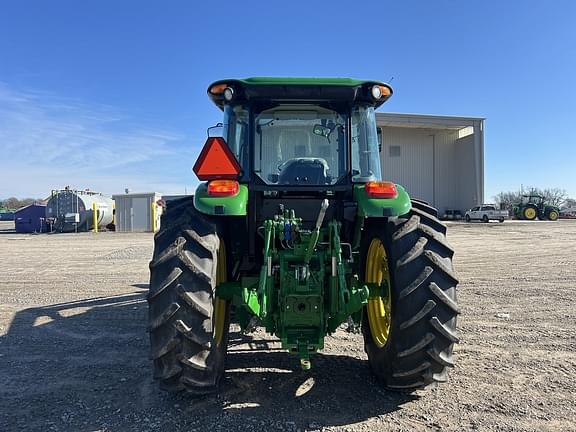 Image of John Deere 6135E equipment image 2