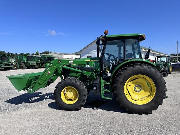 Image of John Deere 6135E equipment image 1