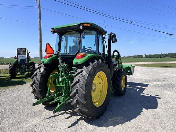 Image of John Deere 6135E equipment image 3