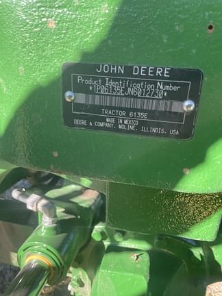 Image of John Deere 6135E equipment image 4