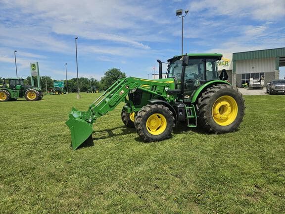 Image of John Deere 6135E equipment image 1