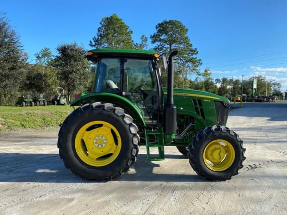 Image of John Deere 6135E equipment image 1