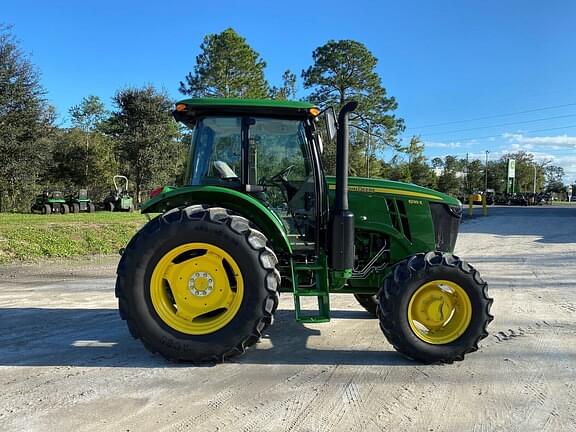 Image of John Deere 6135E equipment image 2