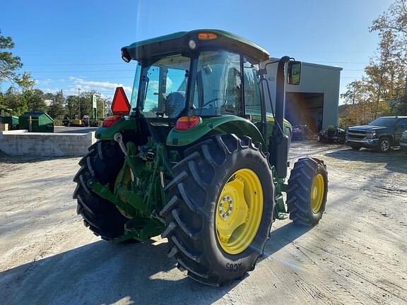 Image of John Deere 6135E equipment image 2