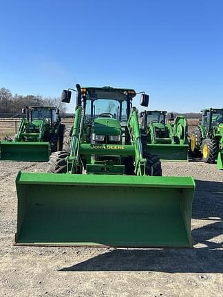 Image of John Deere 6135E equipment image 3