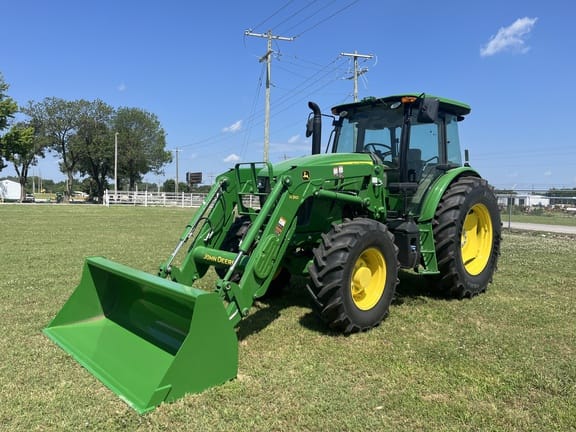 Main image John Deere 6135E