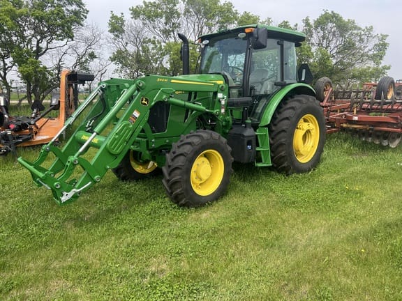 Main image John Deere 6135E