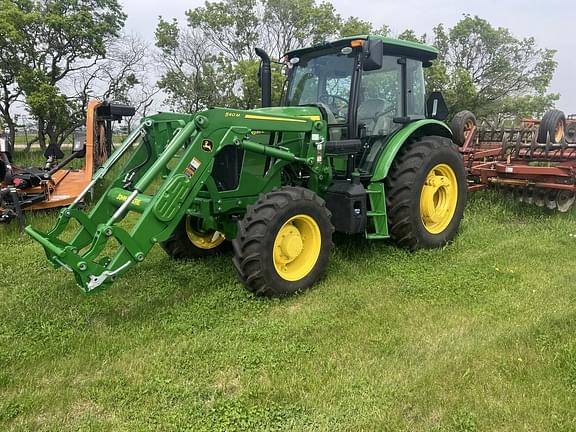 Image of John Deere 6135E equipment image 1