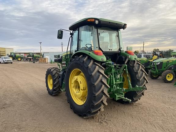 Image of John Deere 6135E equipment image 3