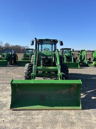 Image of John Deere 6135E equipment image 1