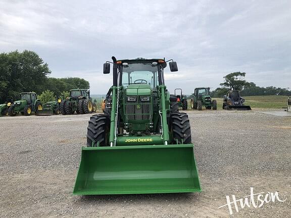 Image of John Deere 6135E equipment image 4