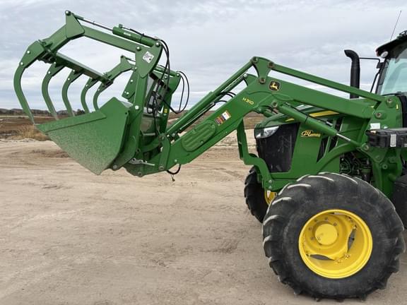 Image of John Deere 6135E equipment image 1
