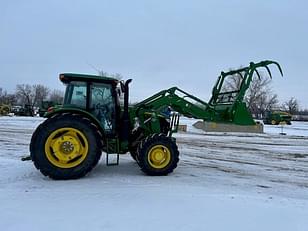 Main image John Deere 6135E 0