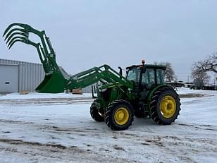 Main image John Deere 6135E 1