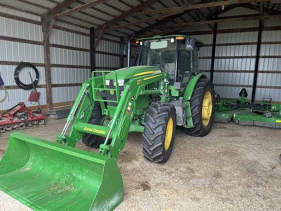 Image of John Deere 6135E equipment image 1