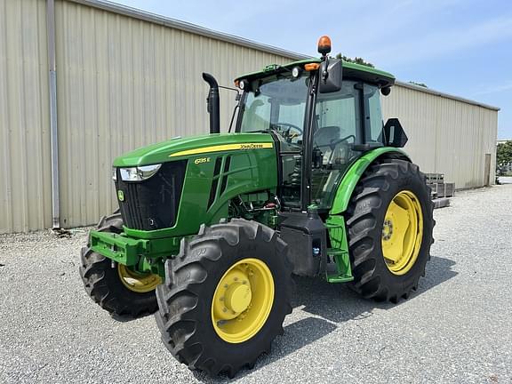 Image of John Deere 6135E equipment image 2