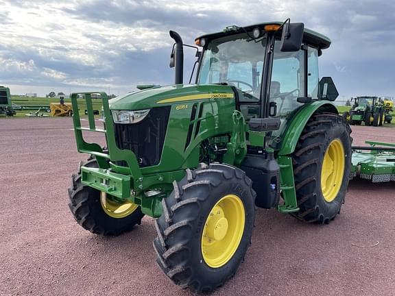 Image of John Deere 6135E equipment image 3