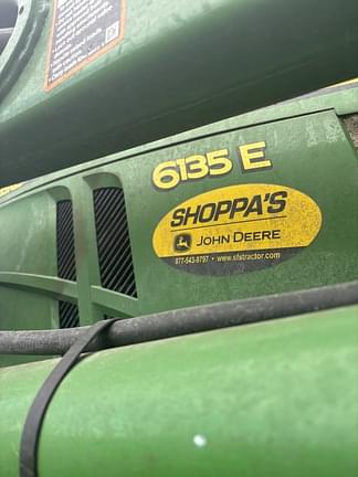 Image of John Deere 6135E equipment image 3