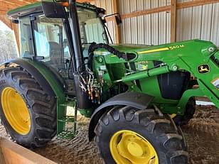 Main image John Deere 6135E 4