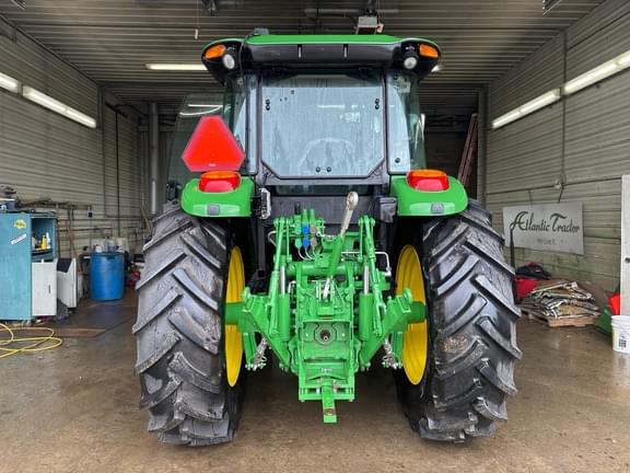 Image of John Deere 6135E equipment image 1