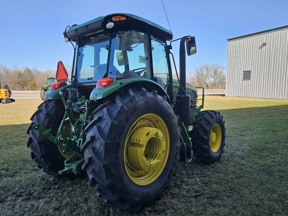 Image of John Deere 6135E equipment image 2