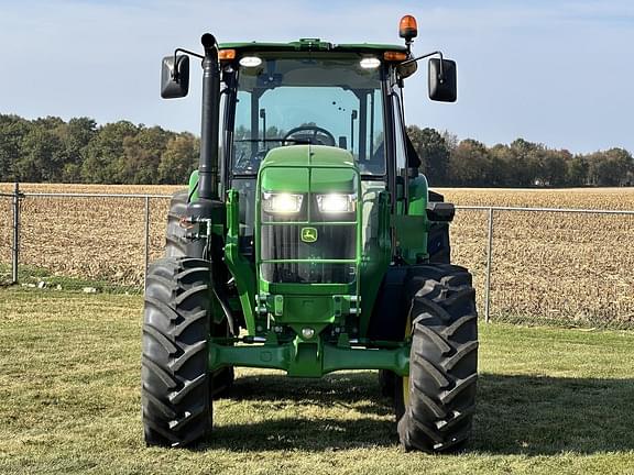 Image of John Deere 6135E equipment image 1